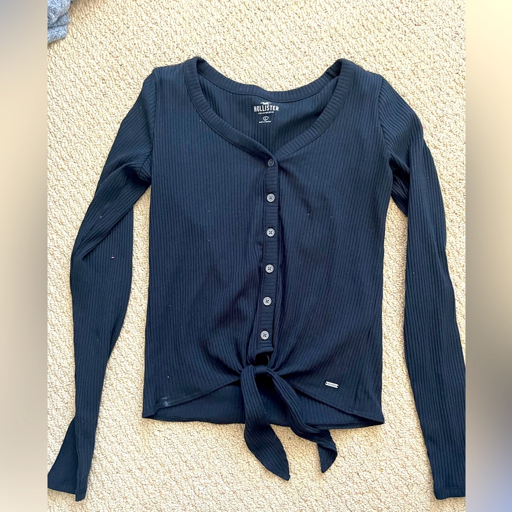 Long sleeve buttoned v neck from Hollister